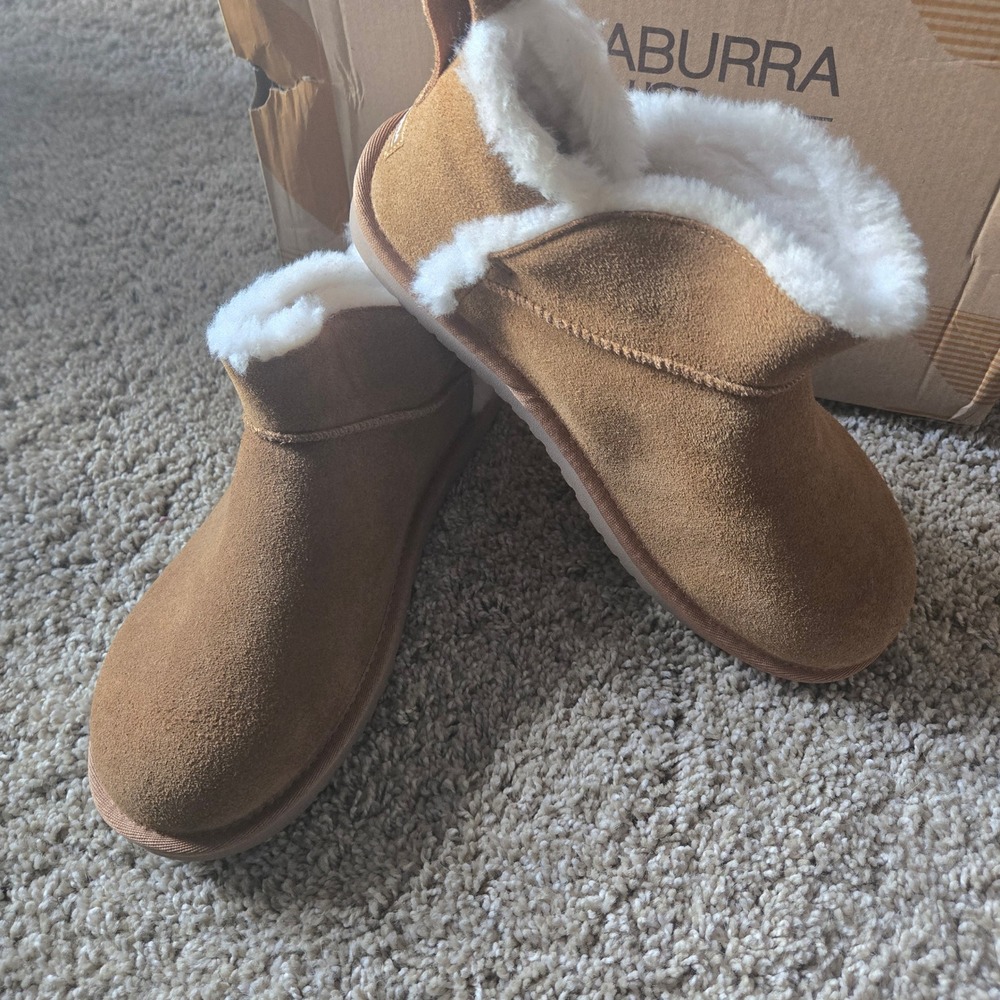 Koolaburra by UGG Ultra Mini Boots Womens Size 8 Chestnut new in box 1167970